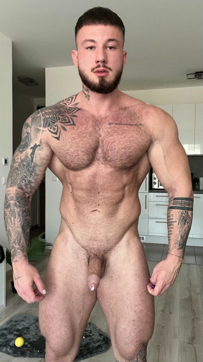 Your Ryan 🔥 tweet media