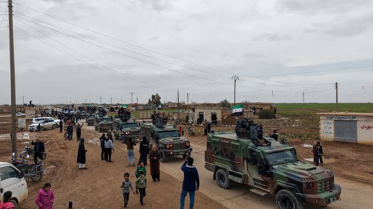 Rojava'da PYD-YPG ile Colani rejimi uzlaşırken; gelinen son duruma dair bir bilanço çıkarmak gerekiyor. Güneş Gümüş yazdı ⬇️

sosyalistgundem.com/rojavada-gelin…