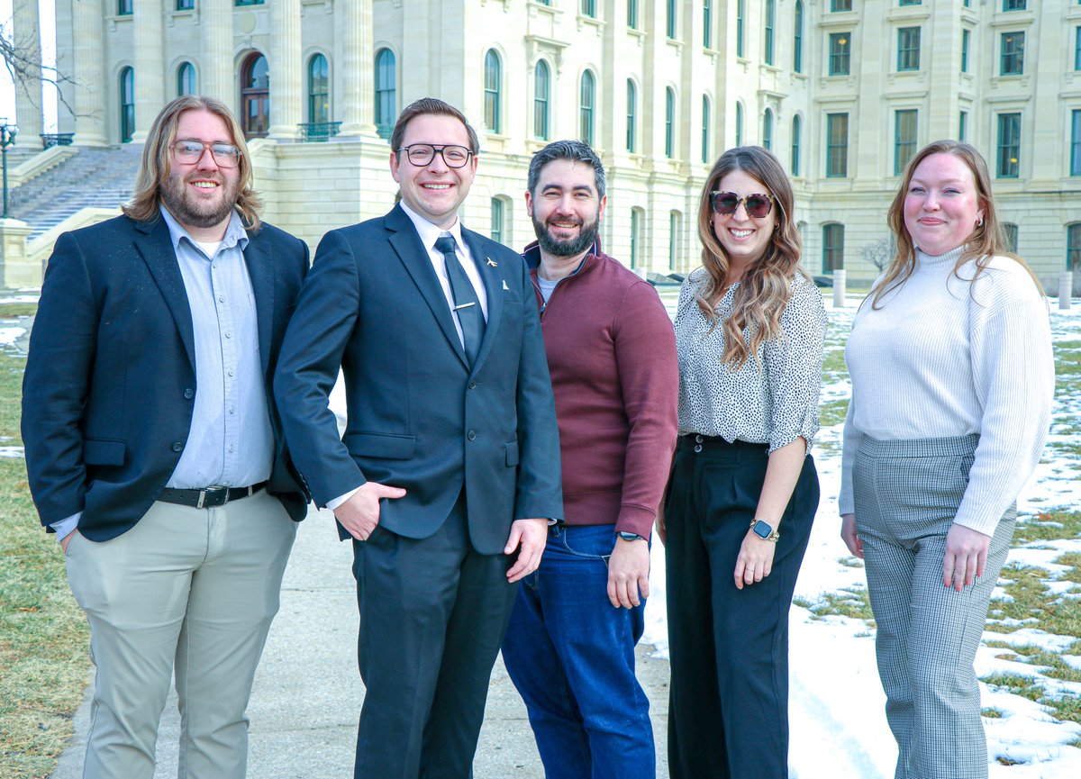 W / A Community of Young Professionals tweet media
