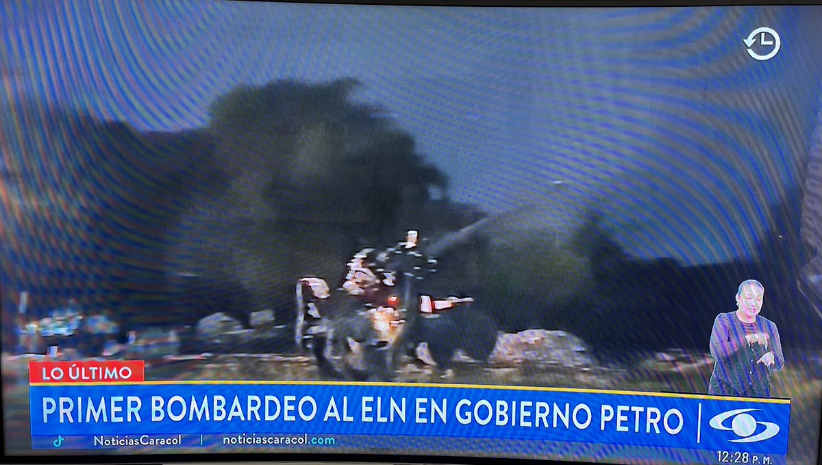 DOMADO, absolutamente DOMADO

Tuvo que cogerlo Trump, presionarlo y obligarlo a que defienda la vida de los colombianos.

41 meses entregados al genocidio, hasta que Trump lo obligo.