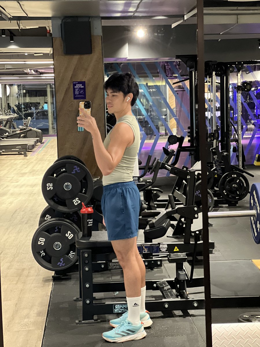 wellbeinb's tweet photo. just wanna celebrate the small progress that I have made in the past three months! I feel a little bit stronger and I see it I see it in my eyes! https://t.co/kCNbmCzGS9