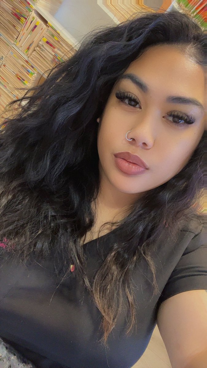 damnhoneyyy's tweet image. 👏🏼✨