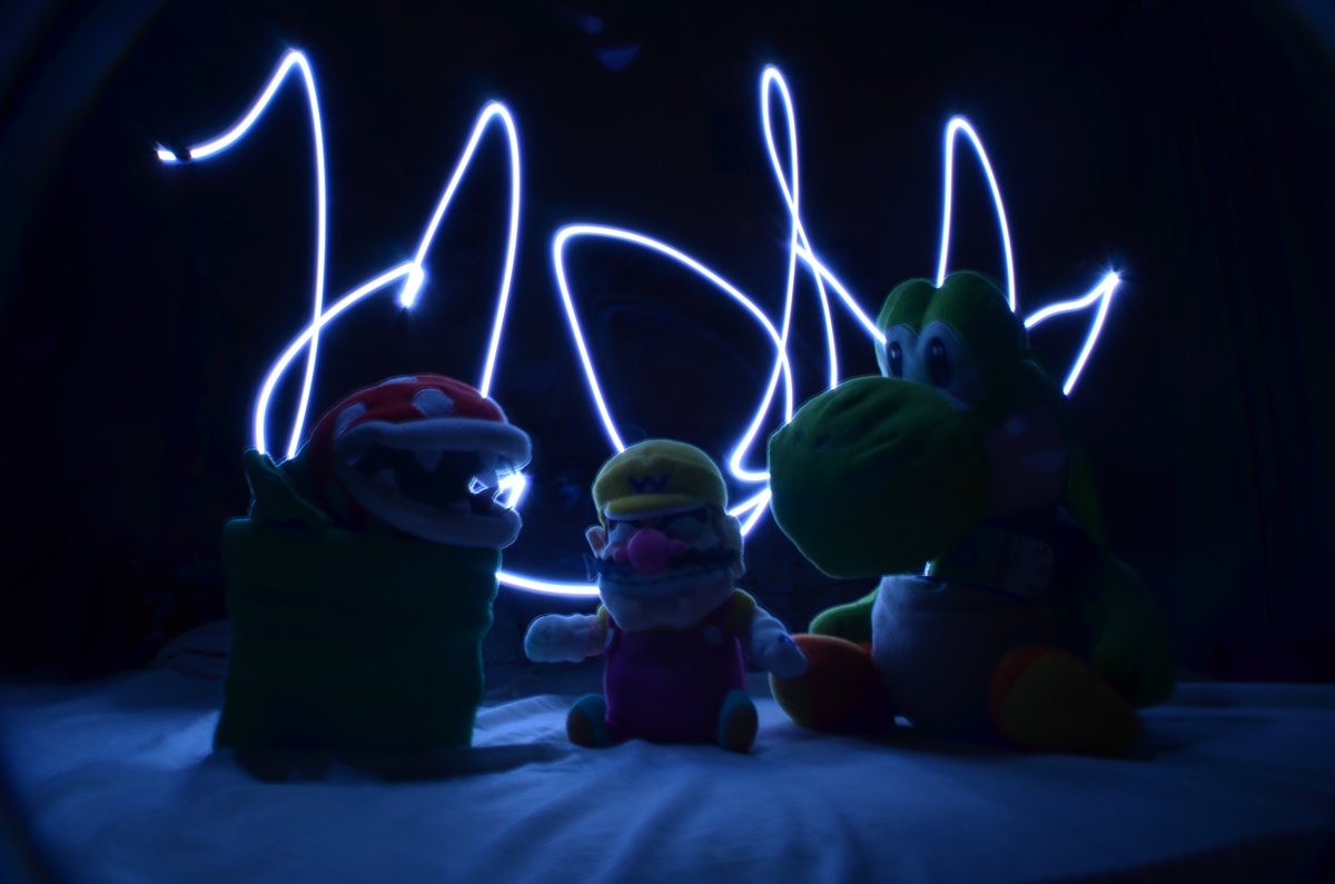 Guaspi's tweet photo. #lightpainting para @laescuelapy 
con @jennicacers.
#LaEscuelaDeFotografía #FotografíaPy
#photography https://t.co/VbAMnE9CB3