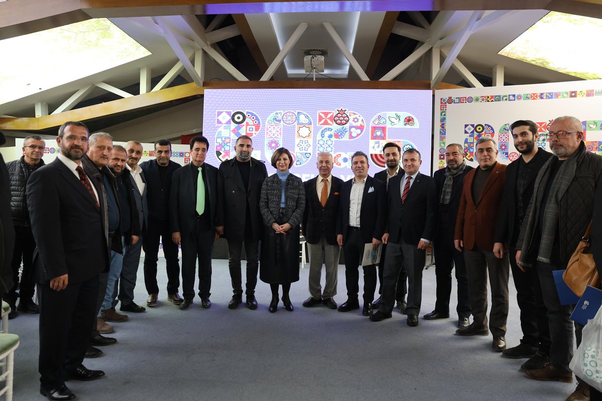 ayseunluce's tweet photo. 2026 Eskişehir Yılı hedeflerimiz doğrultusunda hazırladığımız projeleri, şehrimizde faaliyet gösteren sivil toplum kuruluşları ve hemşehri derneklerimizin temsilcileriyle ele aldık.

Karşılıklı fikir alışverişiyle zenginleşen toplantımızda, önerileri dinledik, iş birliği alanlarını değerlendirdik ve birlikte üretmenin gücünü bir kez daha hissettik.

Eskişehir’imizin gelişimine katkı sunan tüm STK ve hemşehri derneği yöneticilerine katılımları için teşekkür ediyorum.

#2026EskişehirYılı