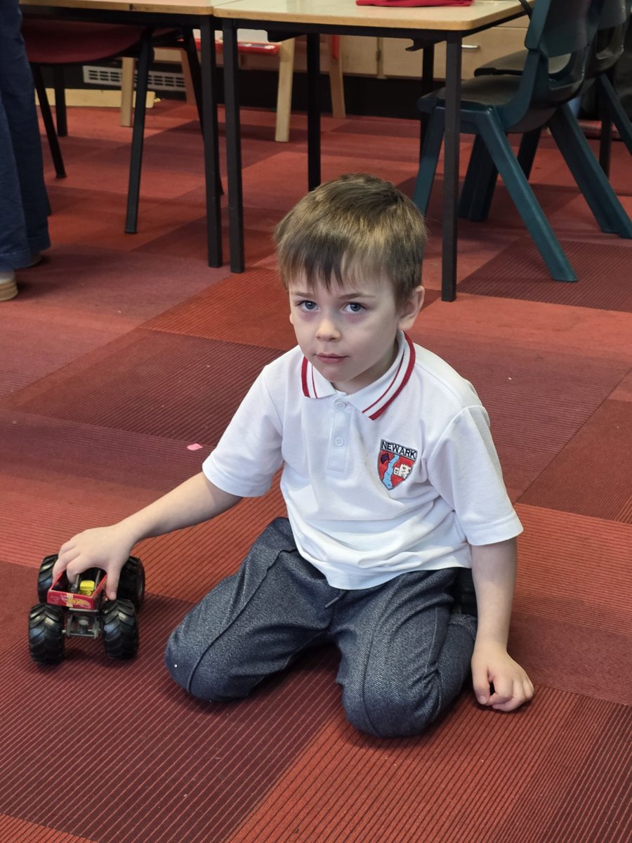 Mrs LowP1b tweet media