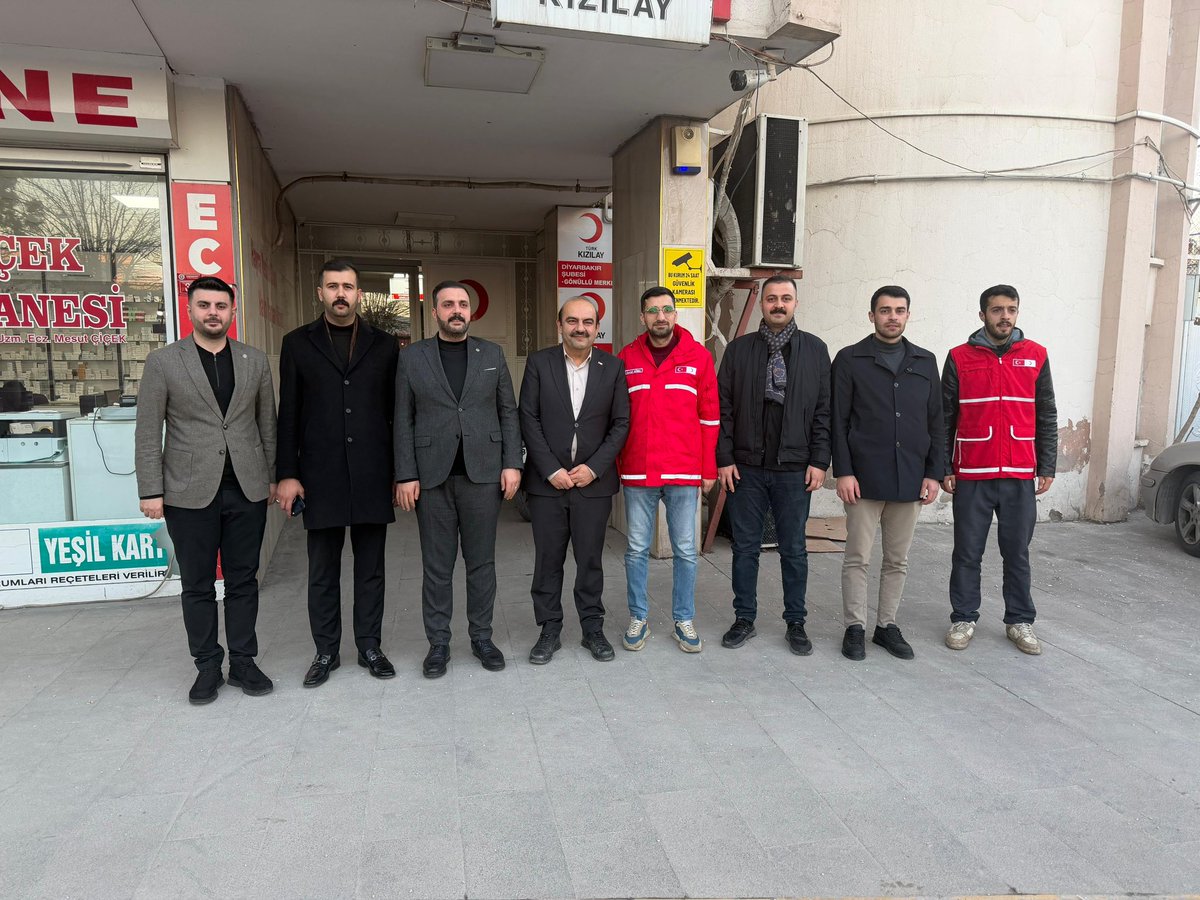 Kızılay İl Başkanı Ahmet Demirel’i ziyaret ettik. 

Gönül coğrafyamızda yaşayan kardeşlerimizi hiçbir zaman yalnız bırakmayan, aziz milletimize ve tüm insanlığa umut olan Kızılay’ımız iyi ki var. 🩸