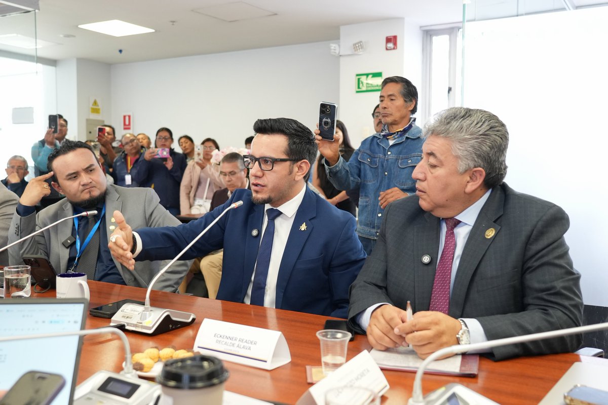 Avanzamos en el tratamiento del Proyecto de Ley Reformatoria al COOTAD (unificado), recibiendo al asambleísta proponente Eckenner Recalde.

Seguimos construyendo un marco legal que garantice el orden territorial, seguridad jurídica y desarrollo urbano responsable.