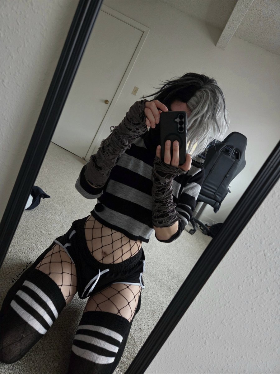 FemboyMisha tweet media