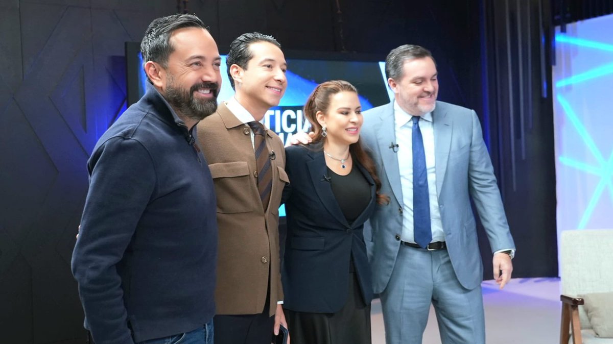 Hoy tuve el gusto de saludar a mis amigos <a href="/caroviggiano/">Carolina Viggiano</a> y <a href="/FDoringCasar/">Federico Döring 🇺🇦</a>, a quienes dejé en evidencia por sus mentiras. Avisen a <a href="/javiernegre10/">Javier Negre</a> y a <a href="/AlessandraRdlv/">Alessandra Rojo de la Vega</a> que manden a sus bots para mi interacción porque yo #cerobots 
Pd: no me dejen solo.