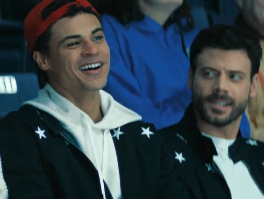 skyj80's tweet photo. this friendship is very important to me, actually, and i need more people talking about it. https://t.co/vhtiS5q1RW