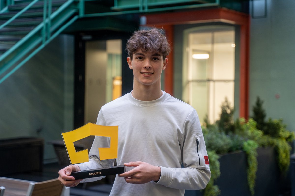 royaltiz_off's tweet photo. We promised you. 

The best talents are signed on royaltiz.

F1 has a $3 trillion fan economy.

Today we reveal  @OllieBearman - F1's next superstar.

Ready? 🏎️ https://t.co/43g18Wyh6A