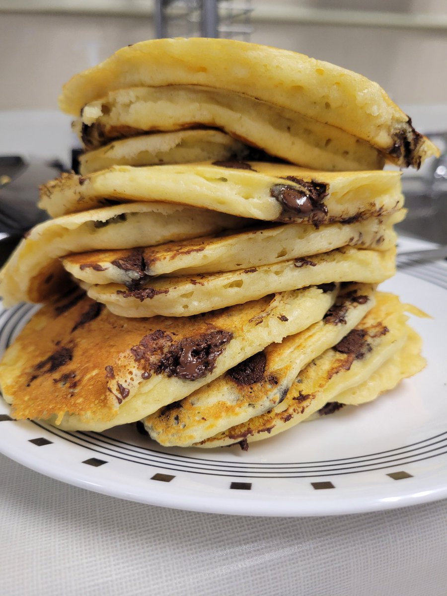 Anderson_FCS's tweet photo. Mother Nature clearly does NOT want us to finish #BreakfastWeek ~ but who wouldn't want to eat these delicious pancakes!? #CookingClass #HandsOnLearning #LifeSkills #AHSisFamily https://t.co/GUVXDFCidB