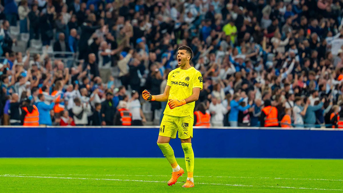 DeZerbi13OM's tweet photo. Qui souhaitez-vous voir titulaire dimanche soir face à Paris ? 🧤🔥#TeamOM

🔁 pour Rulli
❤️ pour De Lange https://t.co/7fXmRYCQe8