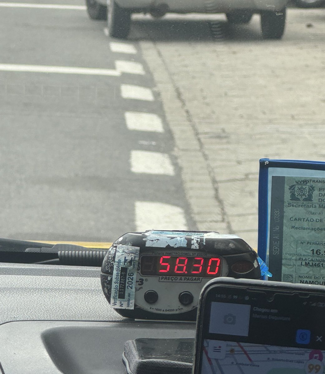 Uber do Leblon pro Leme: R$ 18,00 

Táxi: R$ 60,00

O Brasil acabou.