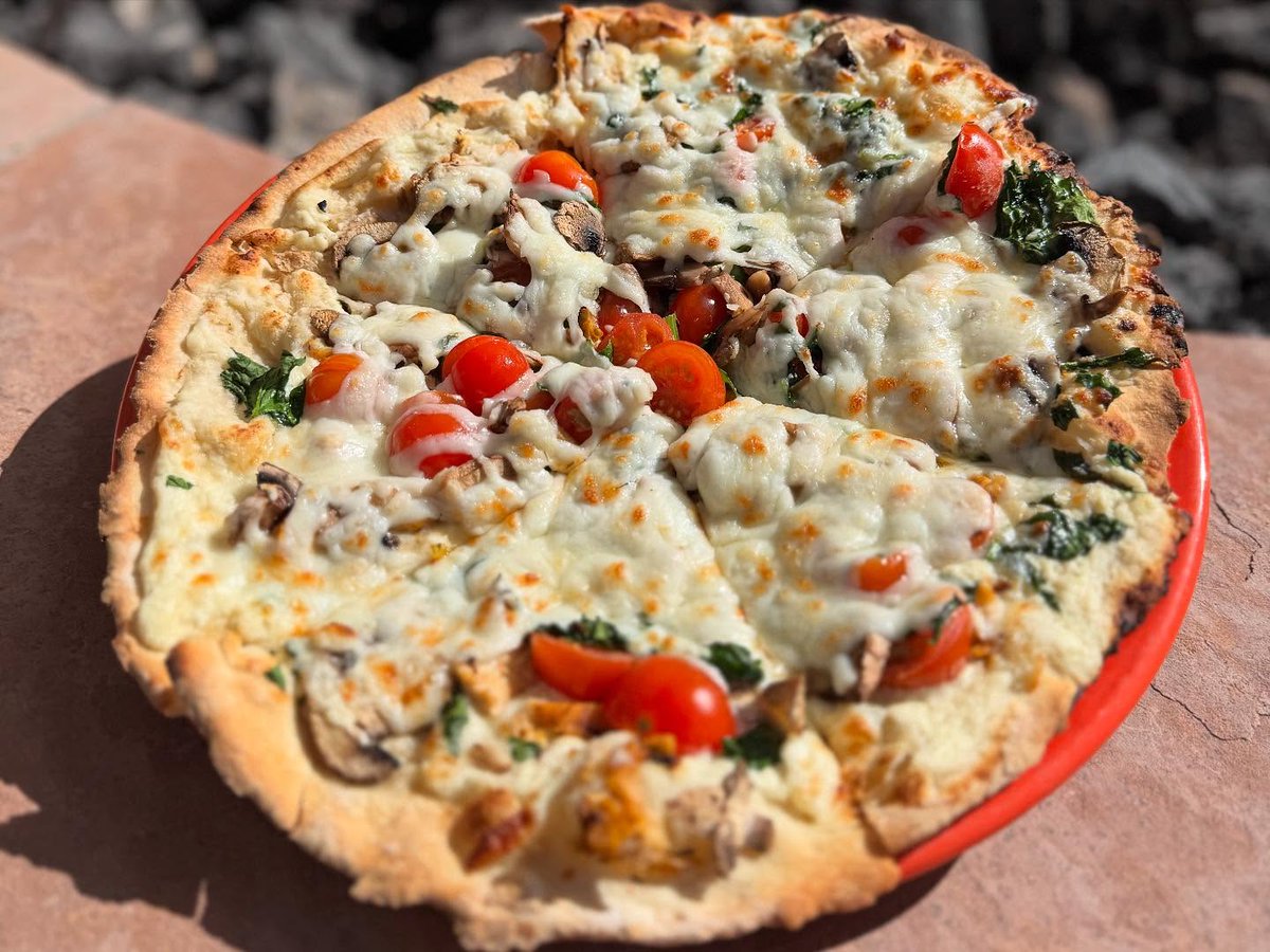 Happy National Pizza Day! Enjoy oven-baked pizza creations from Turtle Mountain Brewing Company in Rio Rancho, with two locations serving something uniquely delicious.🍕 <a href="/TurtleMtBrewing/">Turtle Mountain</a> 

#NationalPizzaDay #SeeSandoval #SandovalCounty #RioRancho #NMTrue