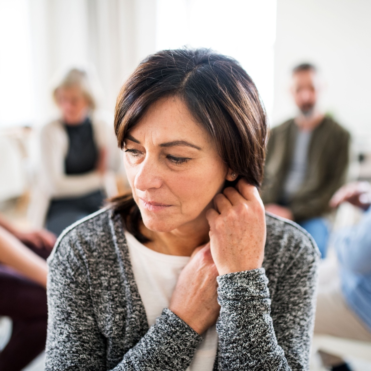 lifetime_hear's tweet photo. Loneliness affects 1 in 4 older adults and 5–15% of adolescents and can have a profound impact on our overall well-being—increasing our risk of dementia, early mortality (by nearly 40%), and other health issues. It’s no wonder U.S. Surgeon General... https://t.co/Tb5BmGQskQ https://t.co/SMM7gpXyEh