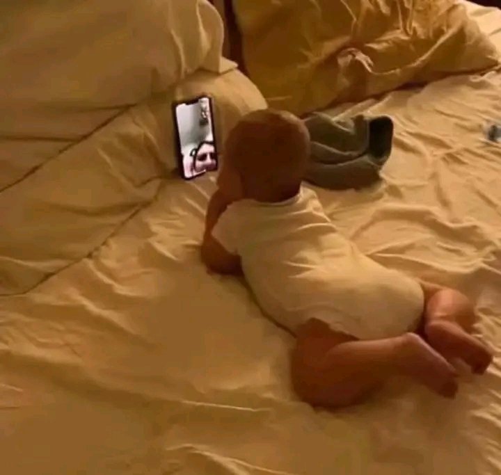 Butdecouple100's tweet photo. L'appel vidéo que toutes les tantes adorent ❤️🩷❤️ https://t.co/ONkX3Oh6Z9