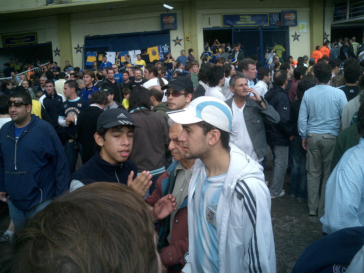 joacoestebenet's tweet photo. 15/4/2007. 
El Barrio de la Boca. https://t.co/qsWBWg5LT1