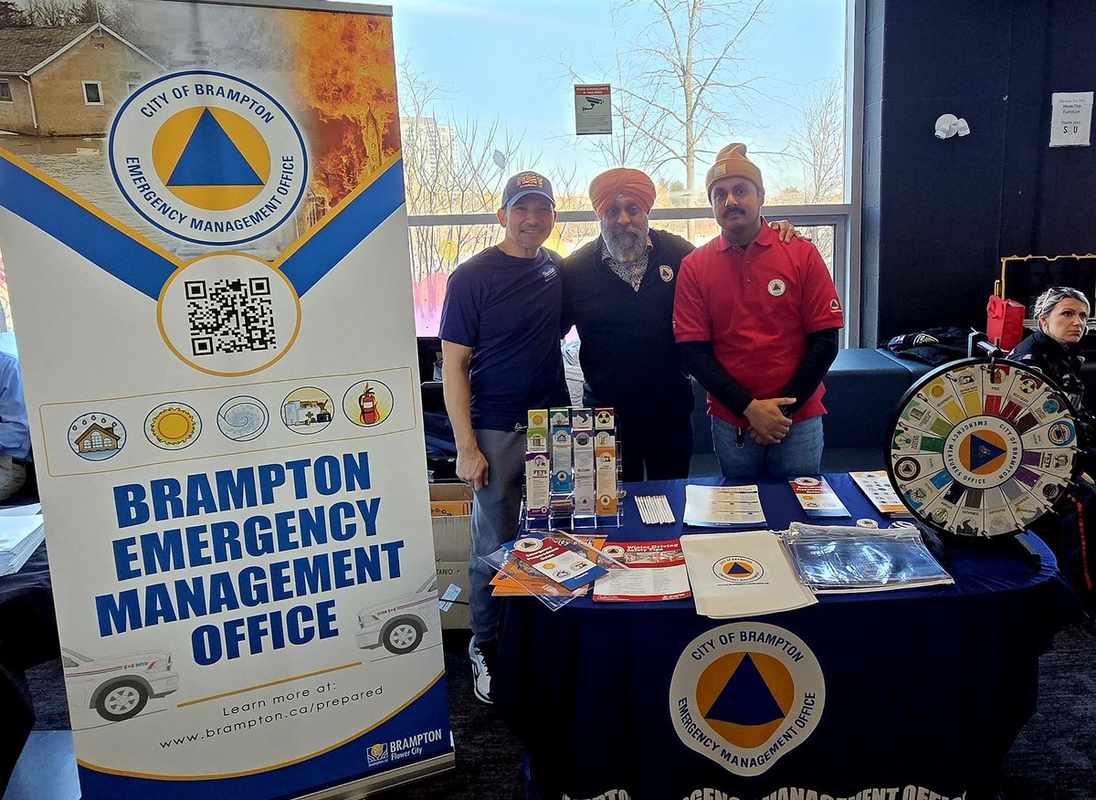 BRAMPTONprepare's tweet image. Great connecting with students at Sheridan College Open House today!

We’re here sharing tips on Emergency Preparedness and how to build your 72-Hour Emergency Kit — because being prepared starts now. 🚨🎒 #BramptonPrepared #EmergencyReady #StudentSafety
