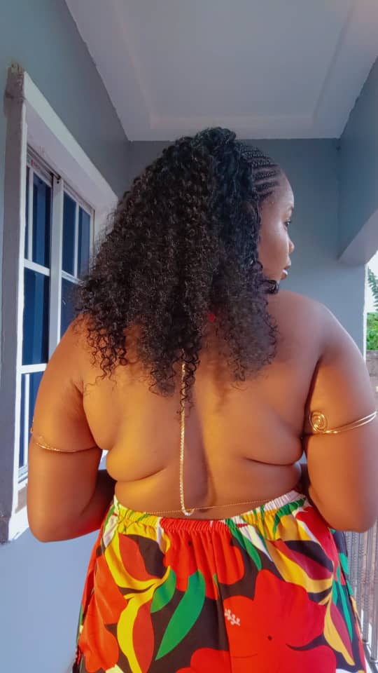 JacobVictoria12's tweet photo. Men don't like women with this type of back and that's why I'm still single 🥱
#EpsteinFiles #Epstein #Santapp #BurnoutSyndromeSeriesFinalEP #ต้าห์อู๋ออฟโรด #sramhr VDM|Peller|Davido|Tonto Dike. https://t.co/PuDrTPSywi