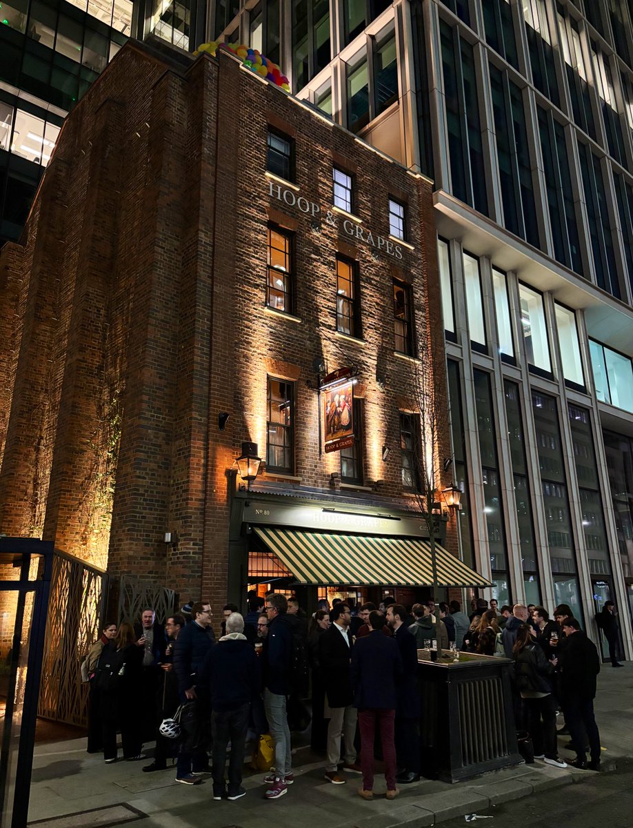 London Pub Map tweet media