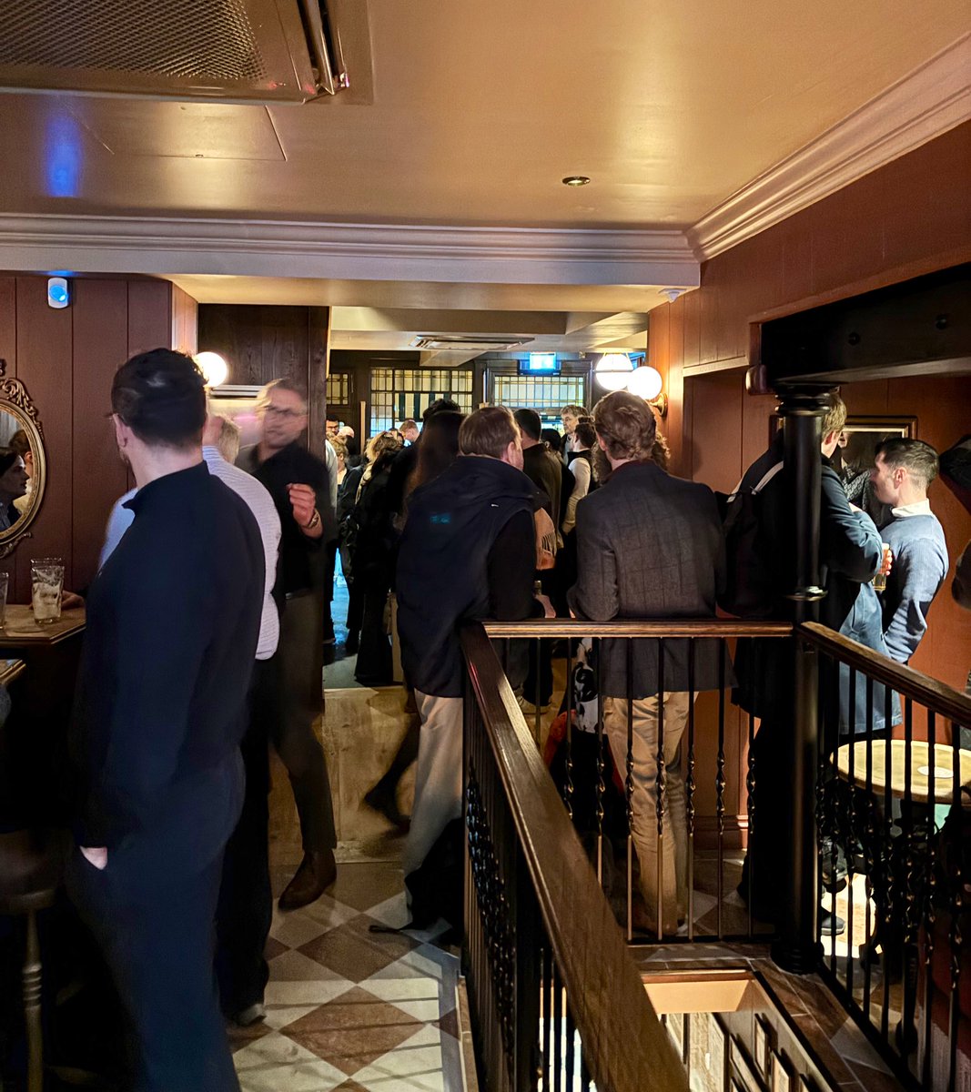 London Pub Map tweet media