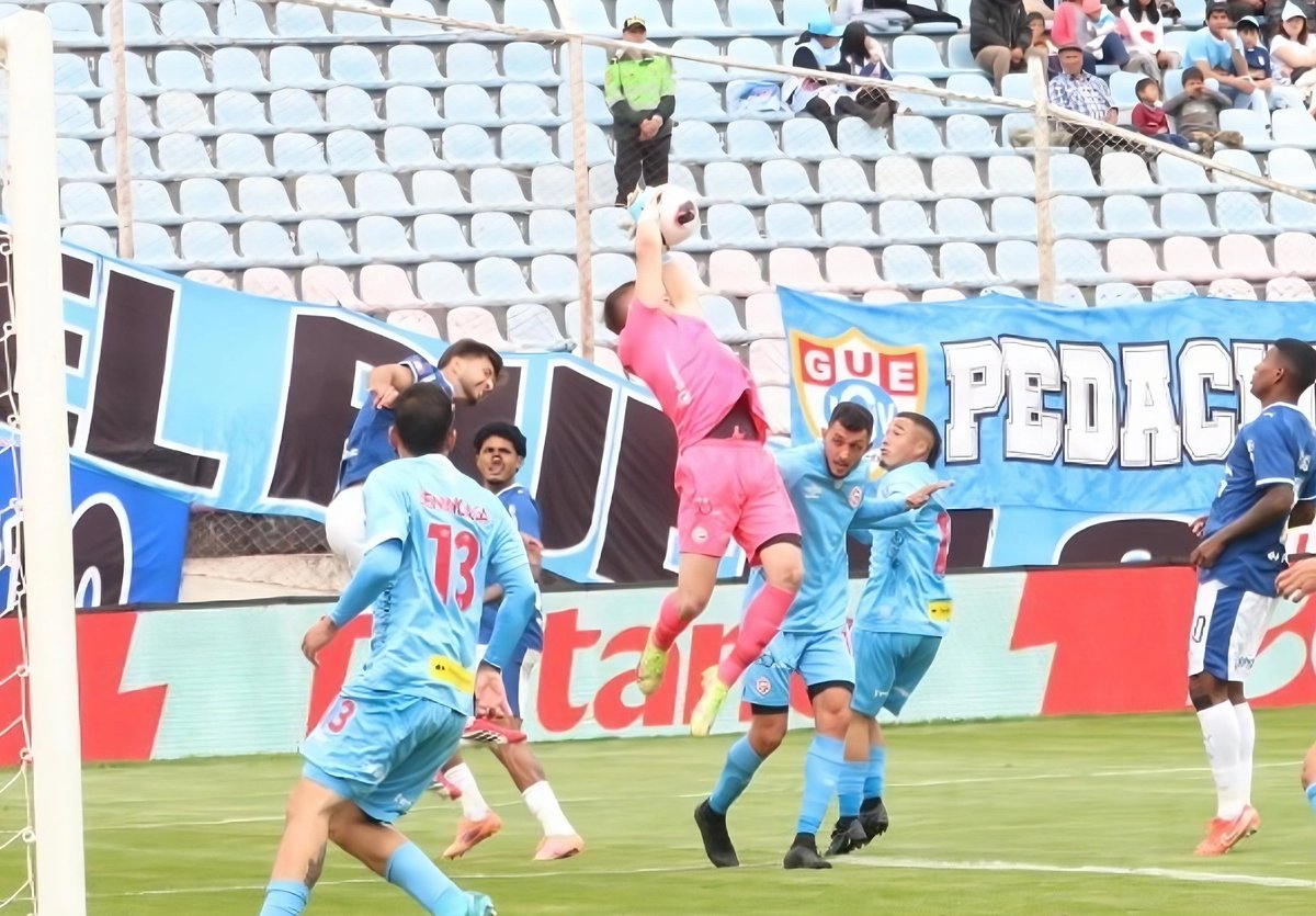 DeportDirectoTV's tweet photo. ✔️ Deportivo Garcilaso 1 - 1 Sporting Cristal.

⚽ Goles:
👉 Adrián Ascues (DG).
👉 Santiago González (SC).

🏟️  Inca Garcilaso de La Vega (Cusco). 

#deportedirecto #liga1 #deportivogarcilaso #sportingcristal @Liga1TeApuesto https://t.co/CYSxpDSBhl