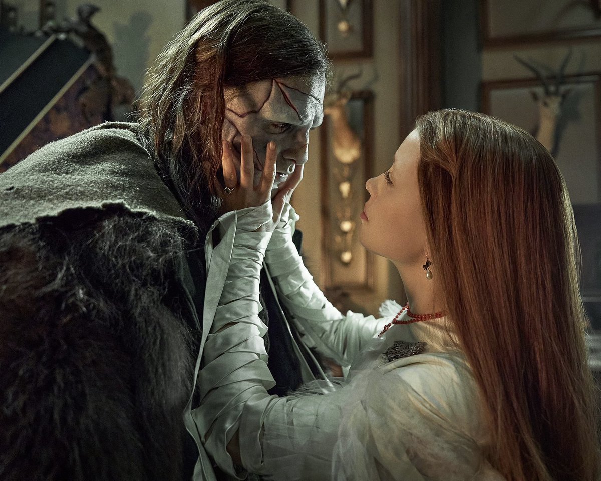 ‎ ⁫ ⁫ ⁫ 𝑙una ͏ ⁫ ⁫ ⁫ 𝑚oth. ‎ ⁫ ⁫ tweet media