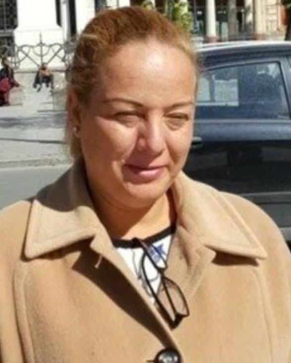 #Venezuela: ella es 
Francis Costantino Ramos, Ciudadana Italo venezolana, secuestrada el 
31 de octubre de 2025, en el estado Táchira. Presenta vómitos, fiebre, ha perdido mucho peso, ya que les dan una comida al día, y un pote de agua de donde deben tomar todas las detenidas