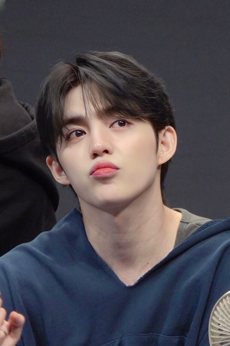 Cheoladdicted's tweet photo. The "L" in seungcheol stands for lips https://t.co/WEtM5hWgIF
