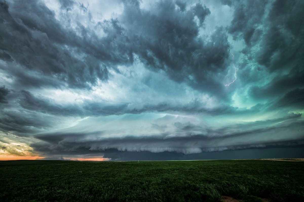 Deranphoto's tweet photo. Remembering Ulysses and Sublette, Kansas, May 21, 2020 #wxtw https://t.co/MDfThWdvzz