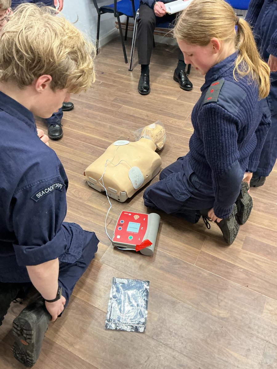 We like to mix things up here at Twickenham and with the weather as it is we need to keep the young minds hungry. So last Tuesday we enacted Operation Yoda. A great little exercise with 6 First Aid stances that were presented to practice their First Aid and leadership skills