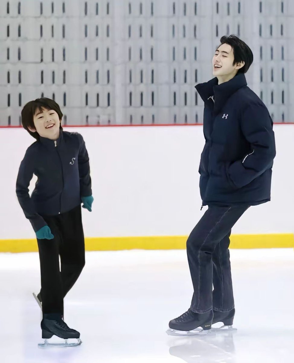 4xousand's tweet image. 피겨 할때마다 
스케이팅을 정말 사랑하던 어린 시절의 성훈으로 바로 돌아가는 느낌이라고 ………?……╥﹏╥
🥲🥹