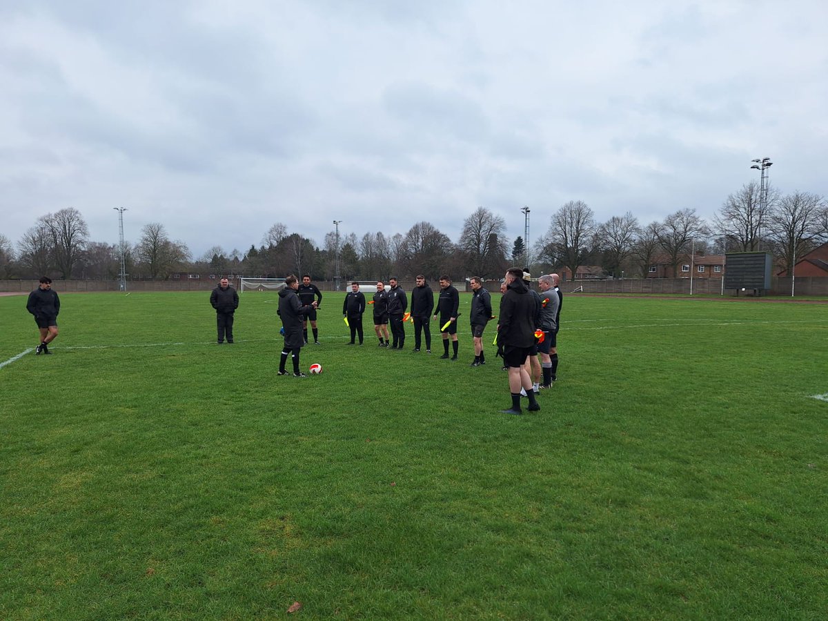 RAFFAReferees's tweet photo. On 2 &amp; 3 Feb, RAF Referees from around the country attended our Winter Seminar at RAF Cosford.
This event involved a mix of both practical and classroom based elements and discussions on various topics across the game of football and debates on real life scenarios. https://t.co/V6WVrclCeE