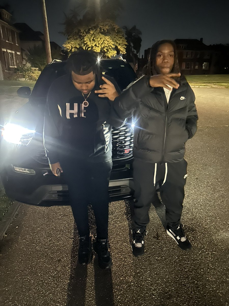 famxus_moe's tweet photo. 👏🏾👏🏾🩸 https://t.co/nZBKZcLwKO