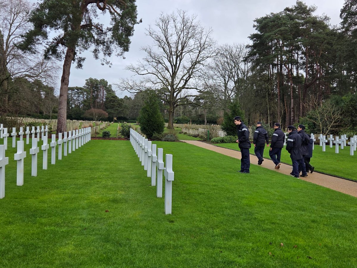 On Sunday with the Thames on Red Boards so boating was out of the question, we decided to visit Brookwood Military Cemetery for some reflection and contemplation. Sometimes you just have to get away and do something different.