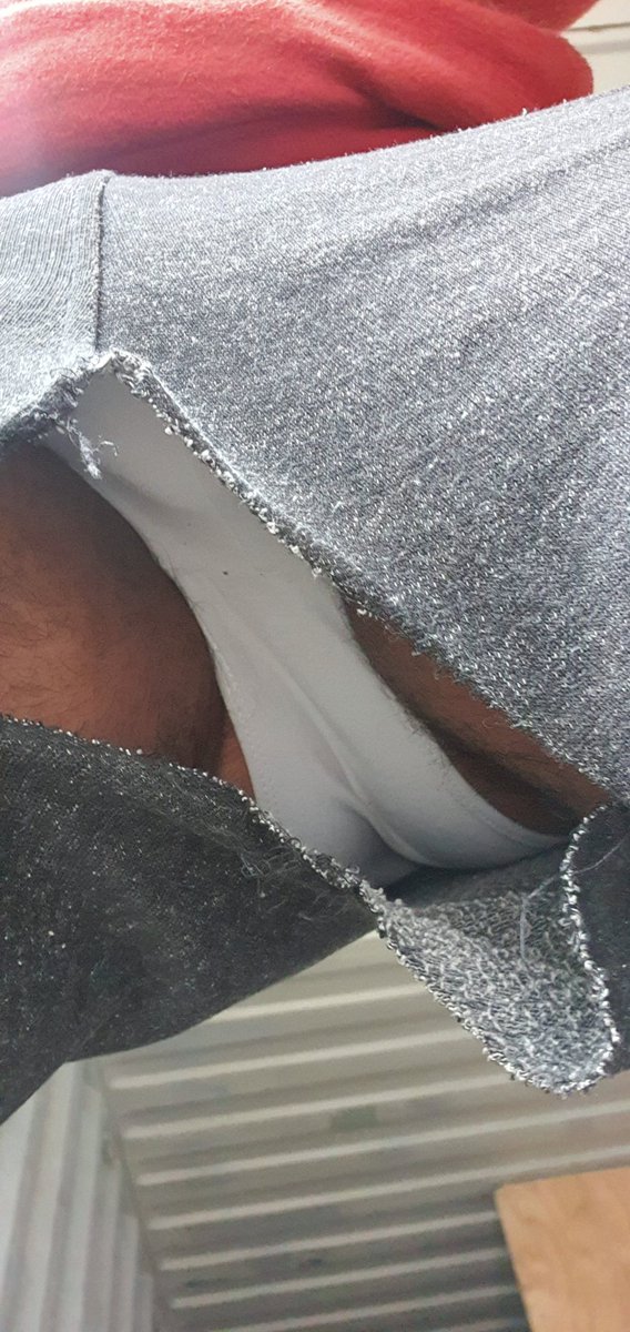 CarlosGoar39's tweet photo. Se me rompió el pantalón en el trabajó 
#gay #hombresgay https://t.co/kXPHnvEpSu