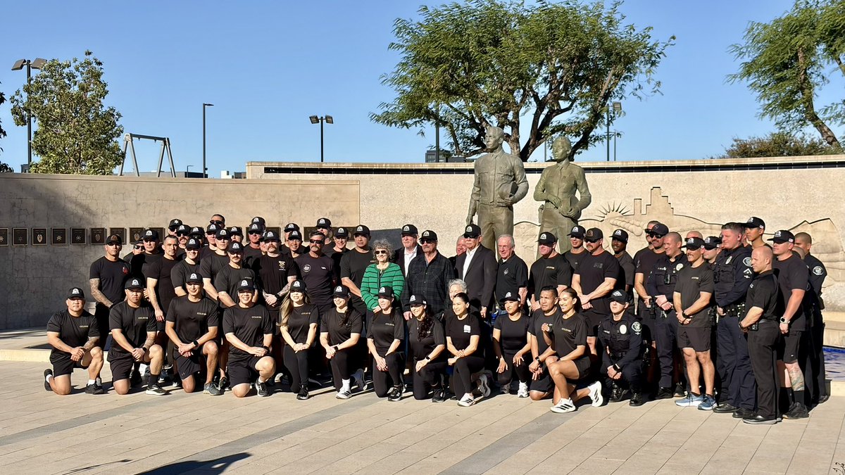 AOCDS1's tweet photo. On a beautiful sunny day, @OCSheriff Graduating Class 268 began their Fallen Officer Memorial Run- running in honor, remembrance, and respect for those who made the ultimate sacrifice. https://t.co/pRRUkkWO2C