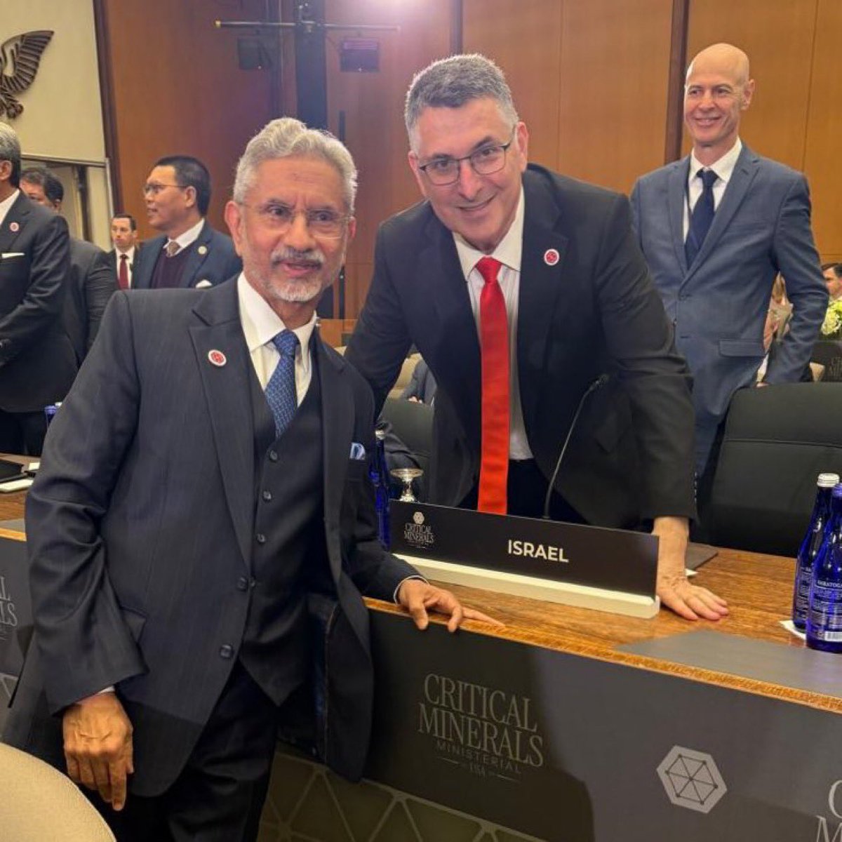 AdityaRajKaul's tweet photo. India’s External Affairs Minister @DrSJaishankar met Israeli Foreign Minister @GidonSaar in Washington DC today. https://t.co/jdj4fAT2lF