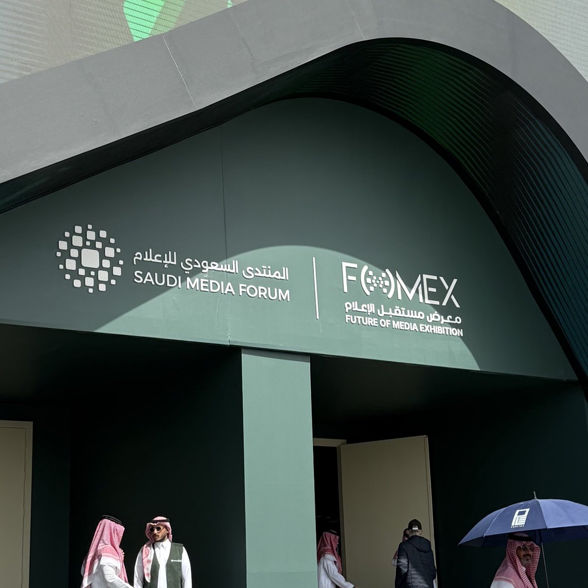 عائشه. tweet media