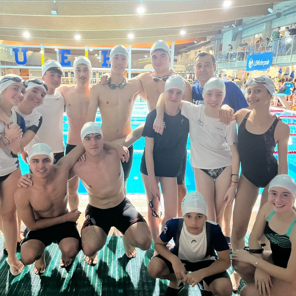 Una quarantena de nens i nenes de l'Escola de Natació del CTNSC van viure aquest cap de setmana la competició escolar a la UE Horta, en una jornada de proves en la modalitat de relleus 💦👏

🙌 Tots i totes ho van fer molt bé i van demostrar moltes ganes, esforç i companyonia. 👏