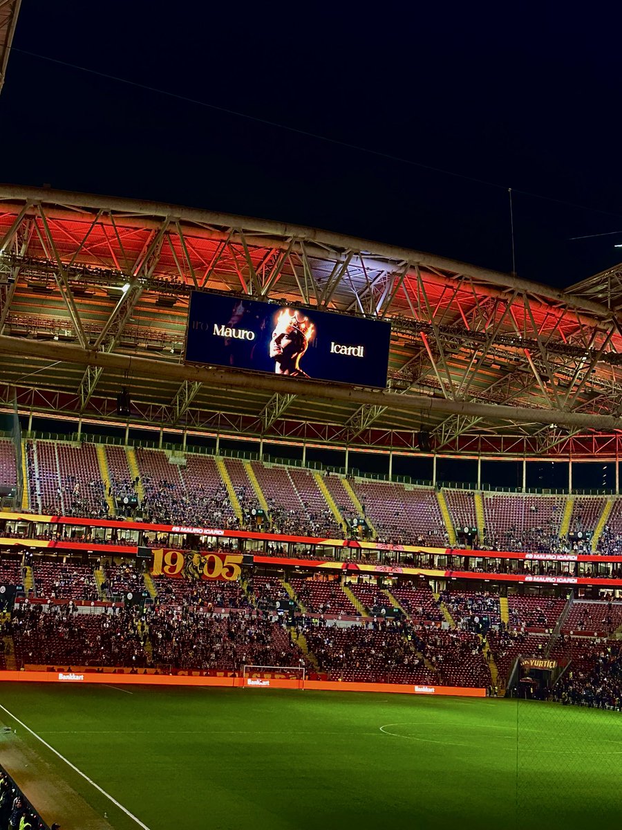 Çabuk çektiğim fotoğrafa bakın❤️‍🔥👑 #GSvİST #MauroIcardi