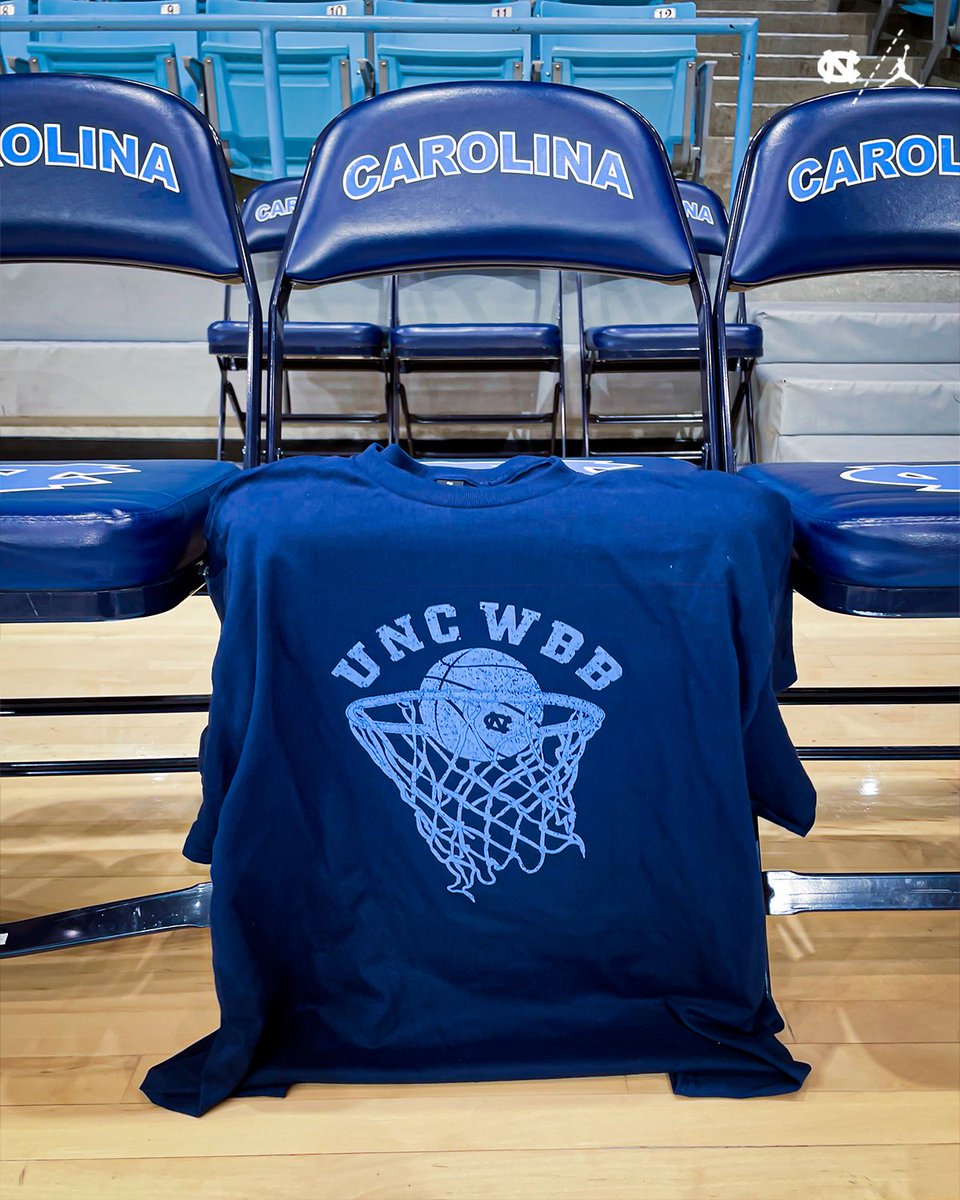 uncwbb's tweet image. Turn Carmichael NAVY.

First 750 fans in the door tomorrow night receive their own UNC WBB navy shirt!

🎟️ | bit.ly/4a2d6G5