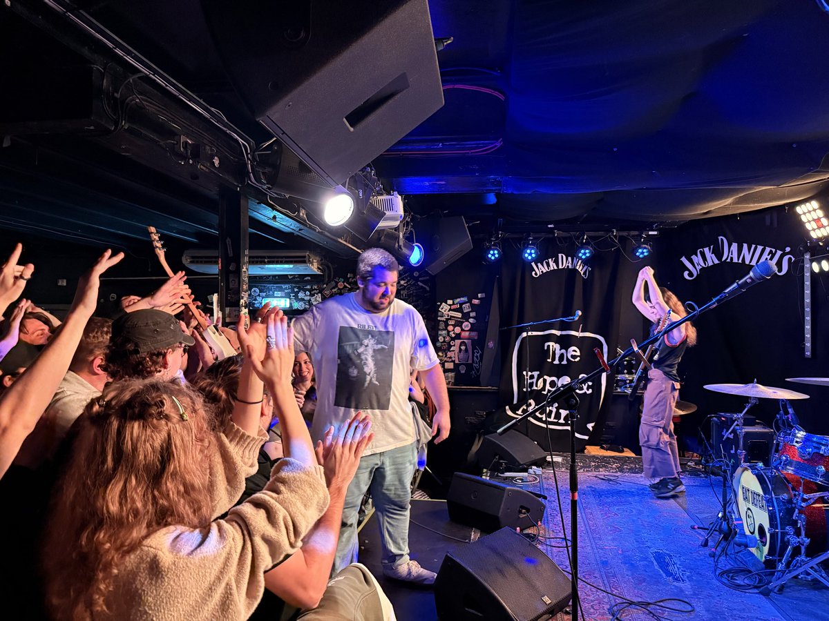 Carly Cosgrove 🏡 tweet media