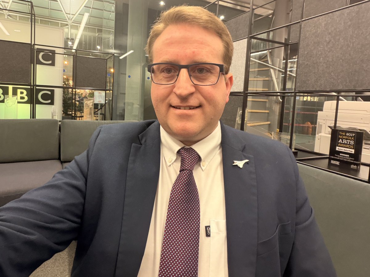 In the Green Room of <a href="/BBCLookEast/">BBC East</a> shortly going live to discuss #AndrewMountbattenWindsor move to #Sandringham with <a href="/ameliareynolds0/">Amelia Reynolds</a> #RoyalFamily #Commentating