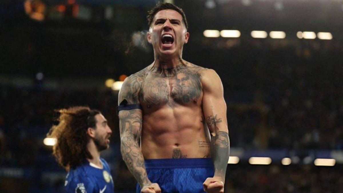 FutDestrangis's tweet image. 🚨 El #RealMadrid YA SABE el PRECIO de #EnzoFernandez 🚨

El #Chelsea aceptaría una oferta alrededor de los 100 Millones € por el centrocampista argentino 

✍️ @FutDestrangis