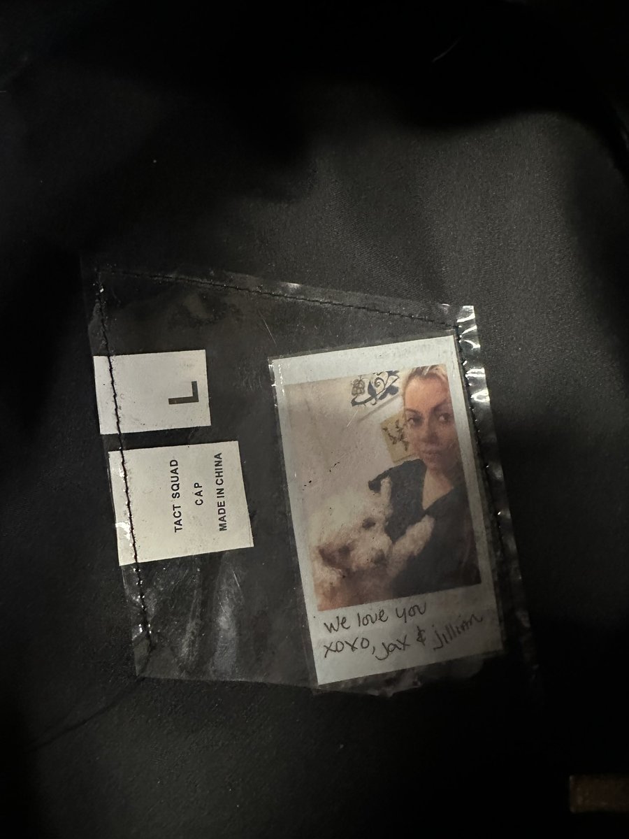 ThePhenomenalAV tweet media