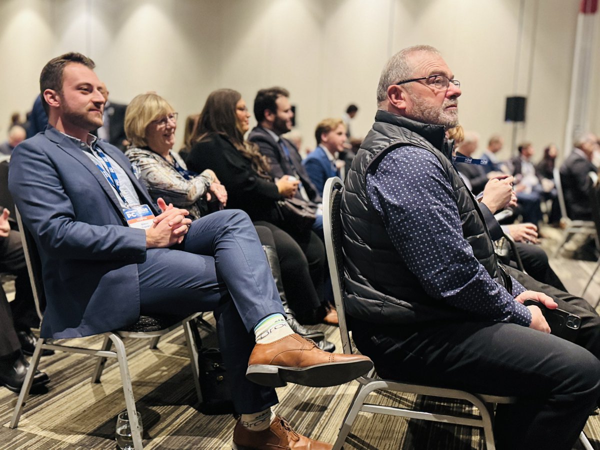 LisaThompsonPC's tweet photo. Proud of the #Huron #Bruce delegation at the @OntarioPCParty convention - everyone was very engaged, from addressing the audience and sponsoring #PCWIP as well networking and demonstrating our support for fellow riding association members and our provincial party! https://t.co/9g14AhOnhJ