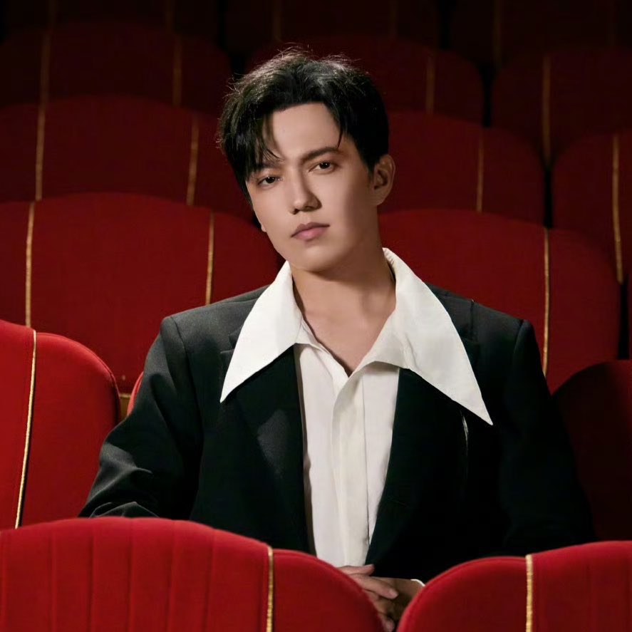 KZinovkina's tweet image. Dimash påminner oss om hur viktigt det är att uppskatta skönheten och harmonin runt oss. Han inspirerar oss att göra nya upptäckter och får oss att tänka på eviga värderingar.
From Kazakhstan with love 
DIMASH AND HIS SHOW
#VoiceBeyondHorizon