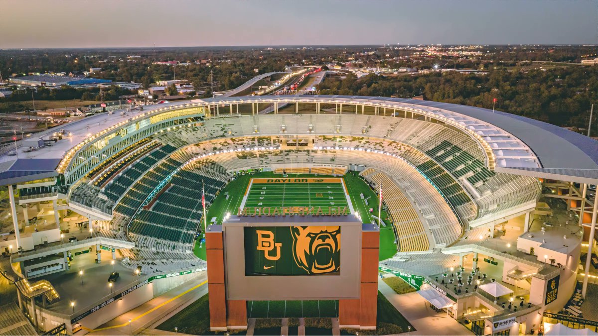Athletes still looking for an opportunity, hit me!! Time is closing sooner, fellas! 📲  You'll love it, everything bigger in Texas 😤 26', 27', 28', 29', 30', + Eligible Transfers only

#SicEm <a href="/CoachDaveAranda/">Dave Aranda</a> 

U could have 0 offers today, 2 by tomorrow. Let's move!!